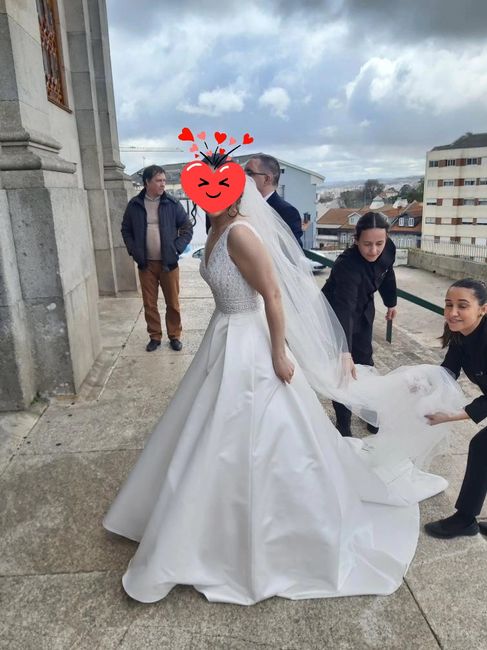 Entrare in chiesa con il velo sul viso ? - 1