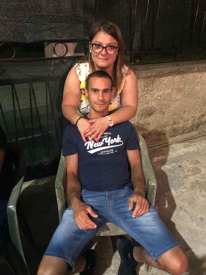 Postate una foto di voi due 👇 - 1