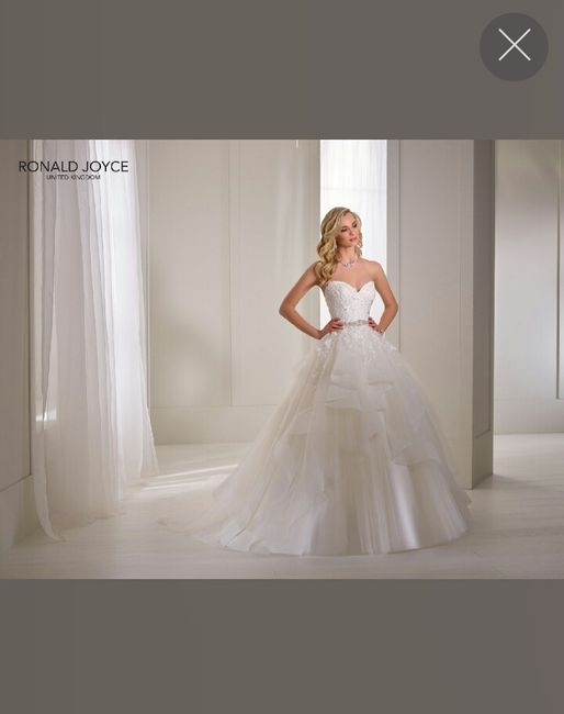 Modello Nuccia,marchio Ronald Joyce 😍 - 1