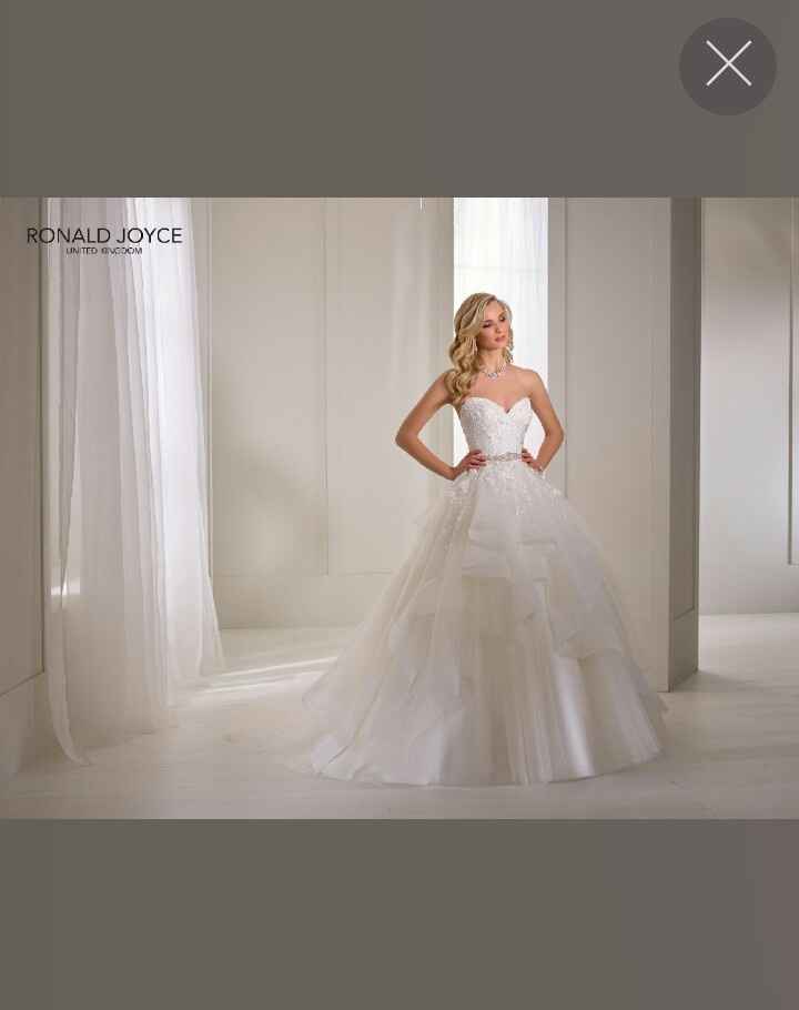 Modello Nuccia,marchio Ronald Joyce 😍 - 1