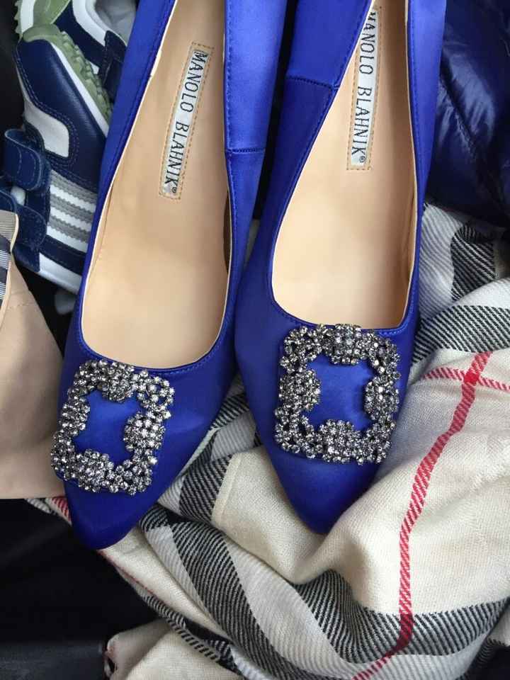 Scarpe rosse o scarpe blu - 1
