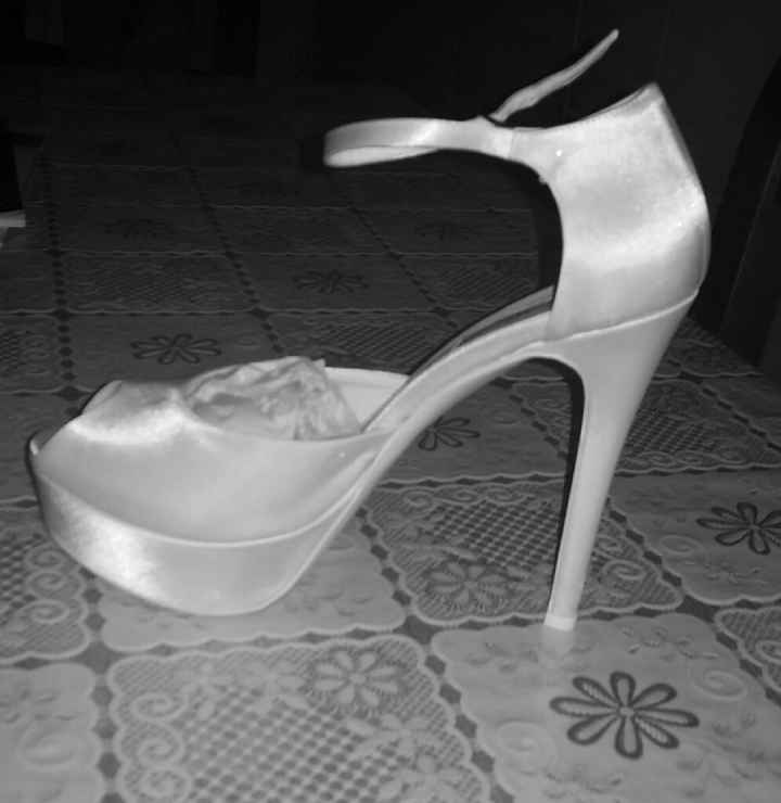 Ed ecco a voi... loro! le mie scarpe!!!! - 1