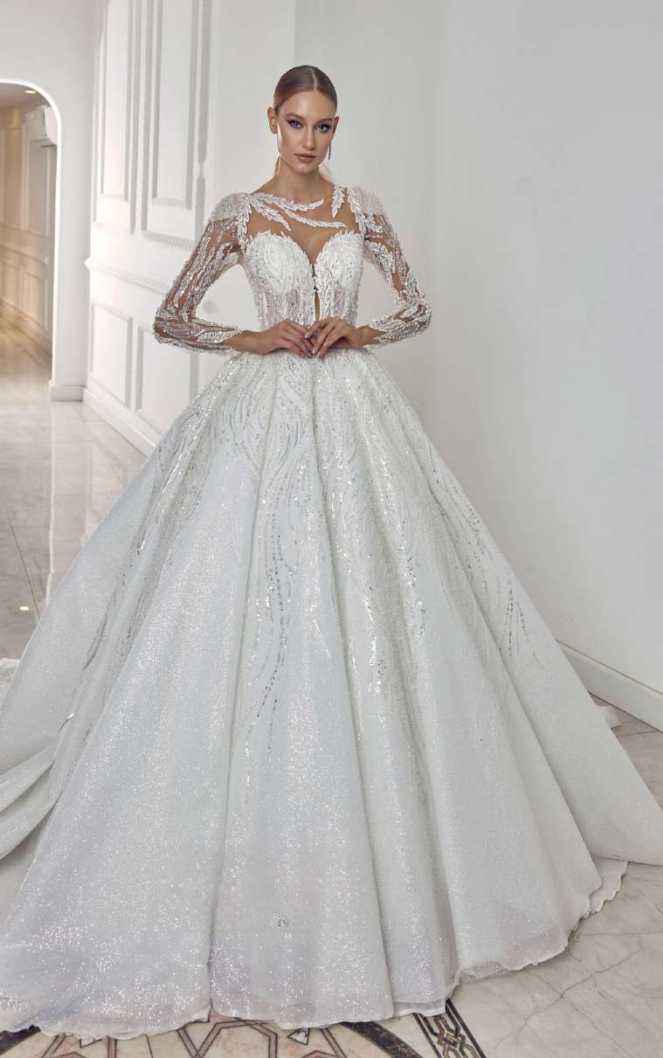 Sondaggio su abiti molto lavorati in stile principessa - 1