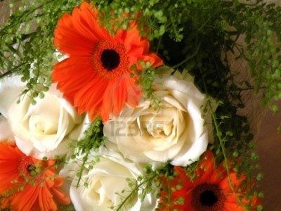Bouquet di gerbere arancio e rose
