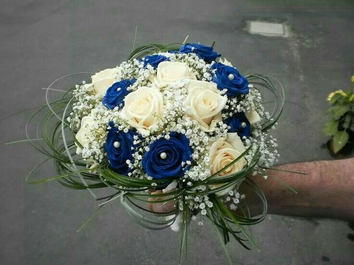 Bouquet sposa bianco-blu 3