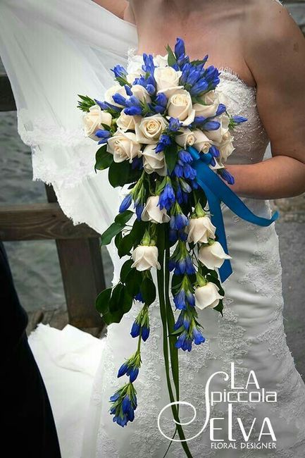 Bouquet sposa bianco-blu 4