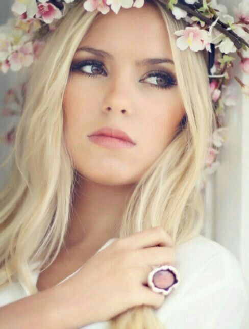Ragazze foto di male-up leggeri e naturali?? - 1
