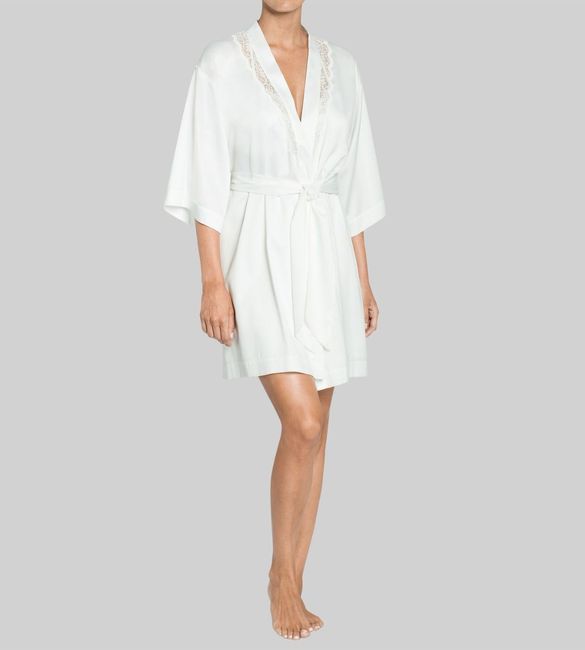 Triumph bridal kimono