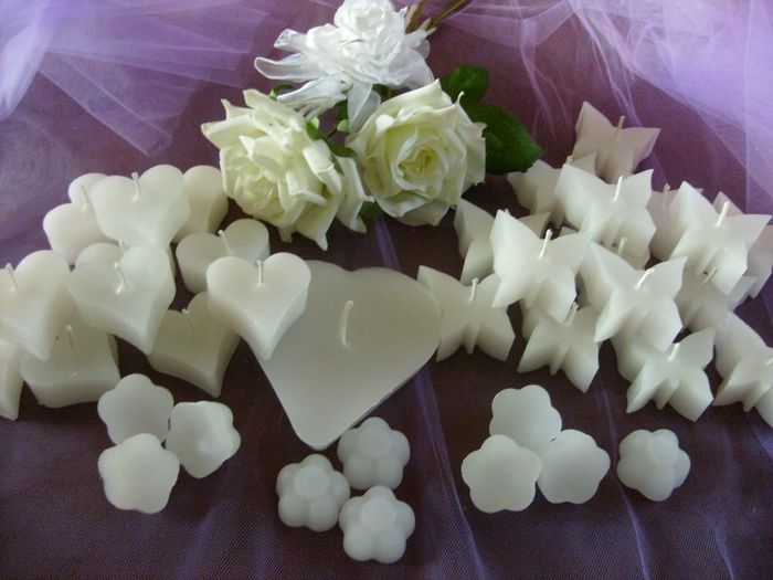 candela a forma di farfalla e cuore