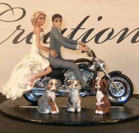Cake topper