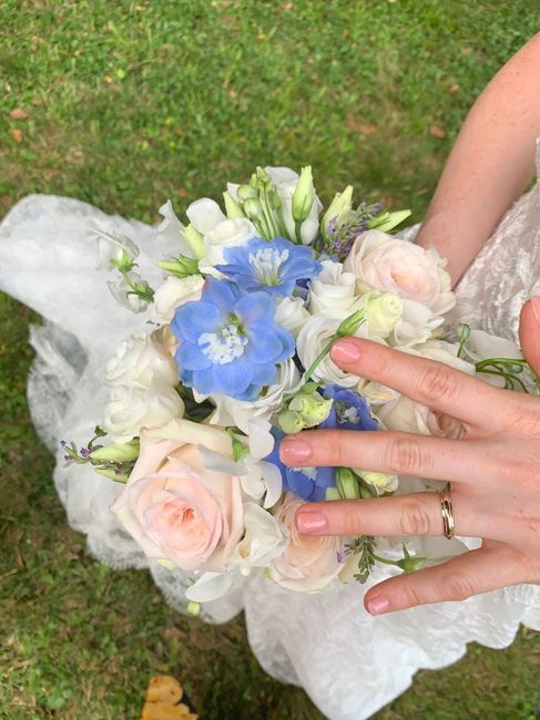 Bouquet bianco e blu/azzurro 3