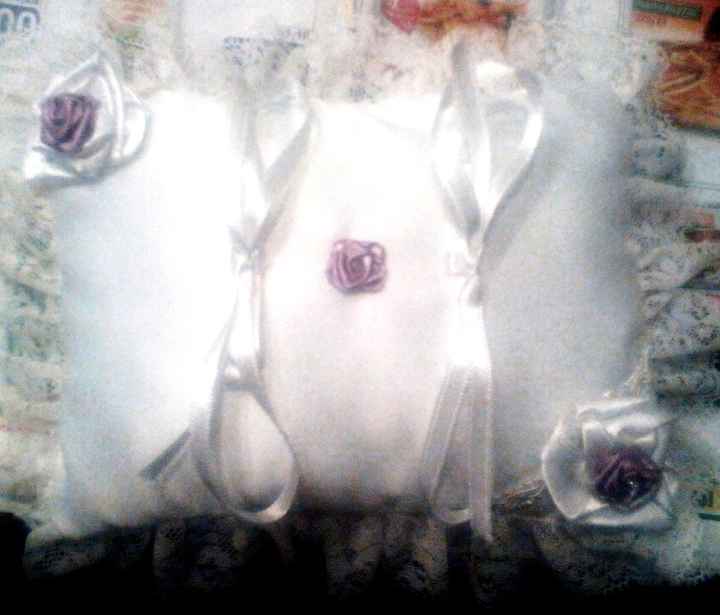 Il mio cuscinetto porta fedi realizzate da me come vi sembrano - 2