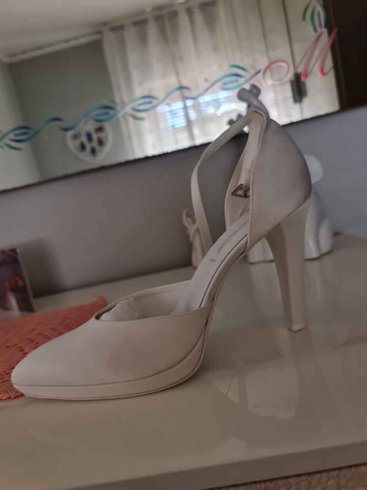 Indecisione scarpe - 1