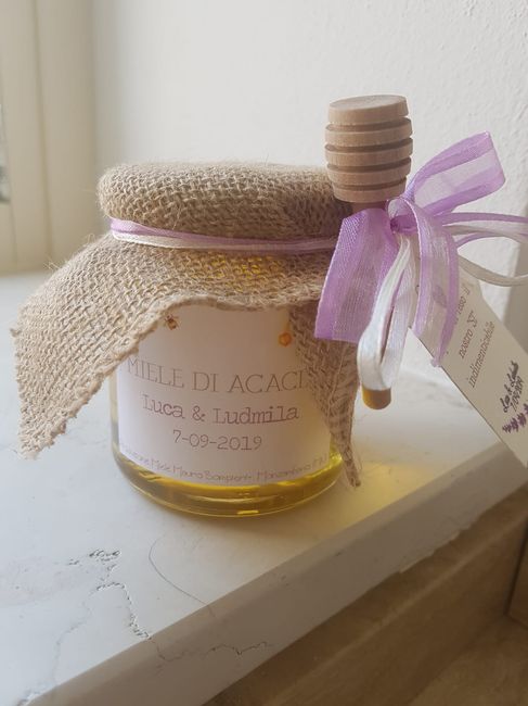 Vasetti di miele come bomboniere 2