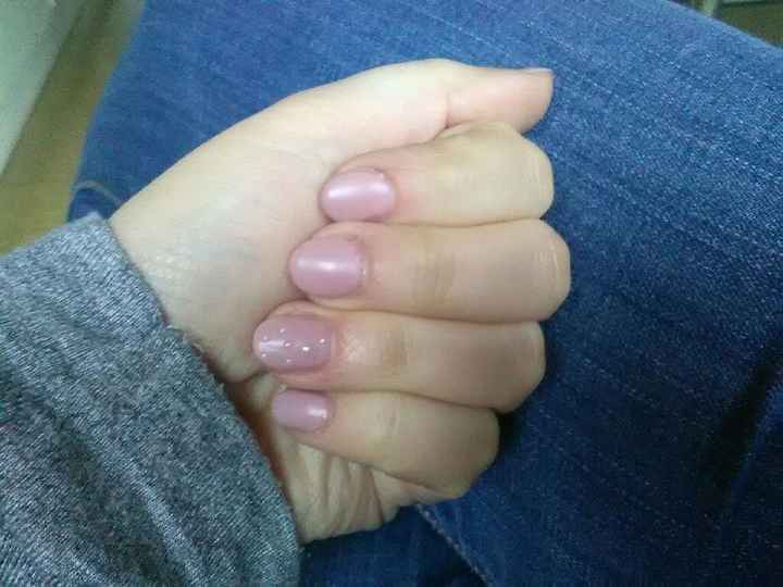 Unghie color nude.. per le fan dell'anti smalto! - 2