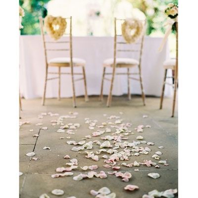 Allestimento sedia sposi