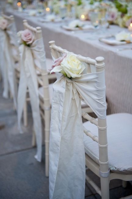 Allestimento sedia sposi