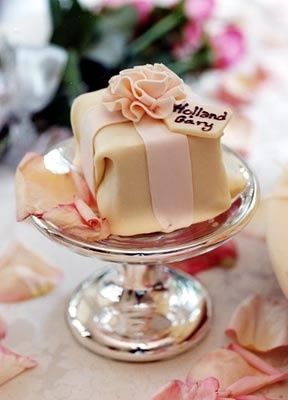 Mini Wedding Cake