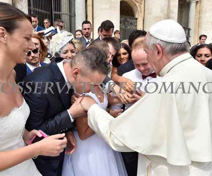 Benedizione apostolica e udienza sposi novelli del Santo Padre - 1