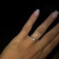 E ora mostraci una foto del tuo anello di fidanzamento! - 1