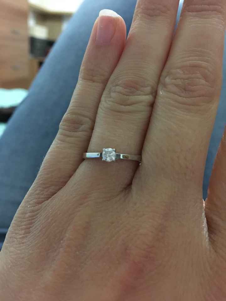 Ecco l' anello di fidanzamento - 1