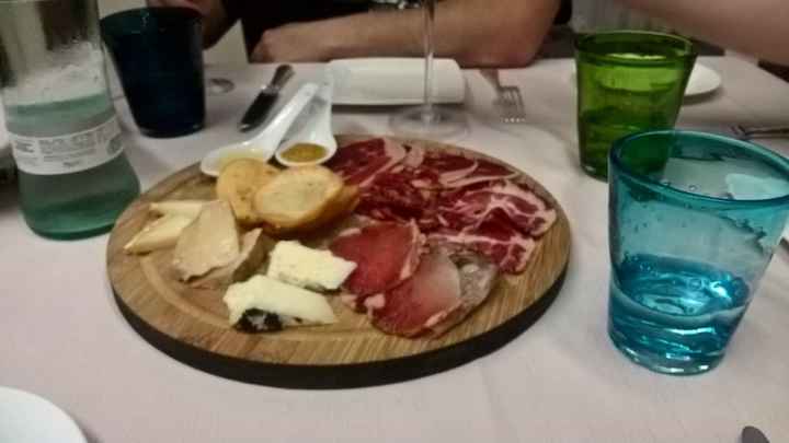 Tagliere di salumi e formaggi umbri