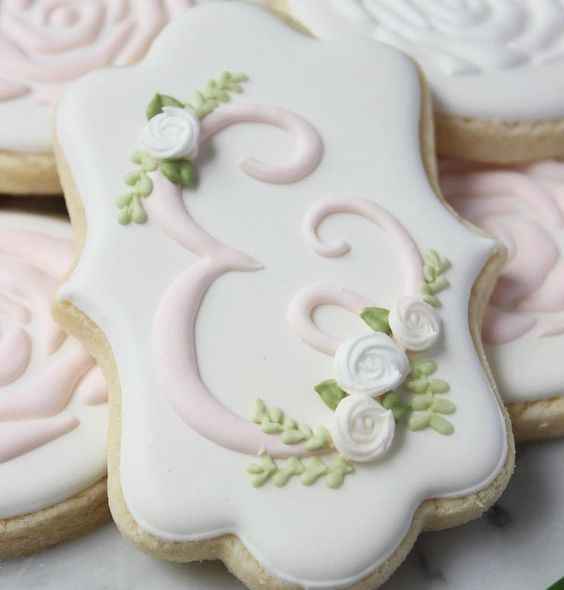 Biscotti con monogramma