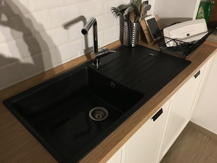 Cucina con un lavello 1