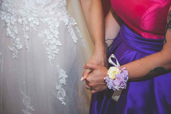 Damigelle con il braccialetto di fiori oppure con un piccolo bouquet? - 1