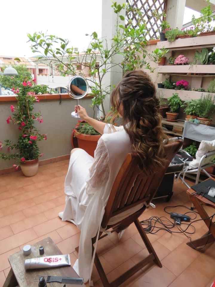 Cercasi acconciatura - 1