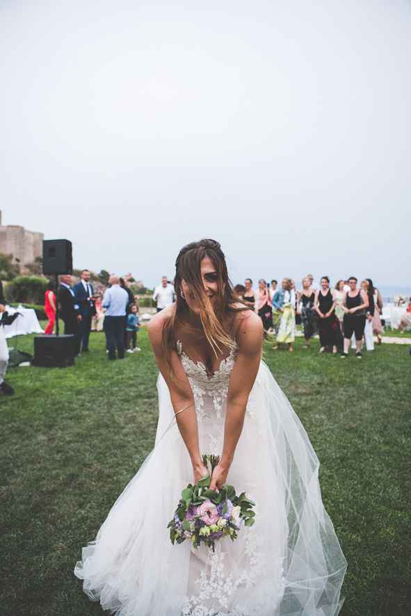 Sposine datemi un'idea di come dare il bouquet da sposa😍 - 1