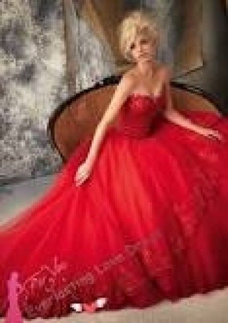 Sposarsi in chiesa in rosso è possibile?  - 1