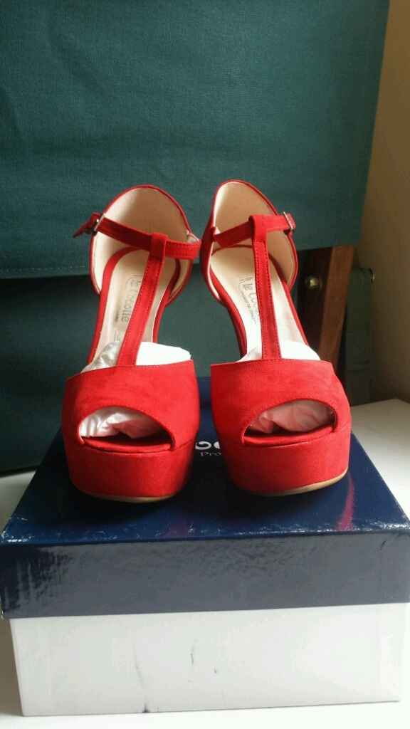 Scarpe sposa....bianche o colorate? mi fate vedere le vostre? - 1