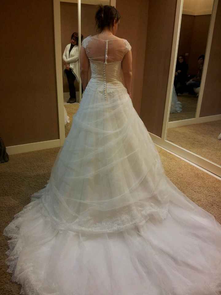 Mi fate vedere i vostri abiti? - 2