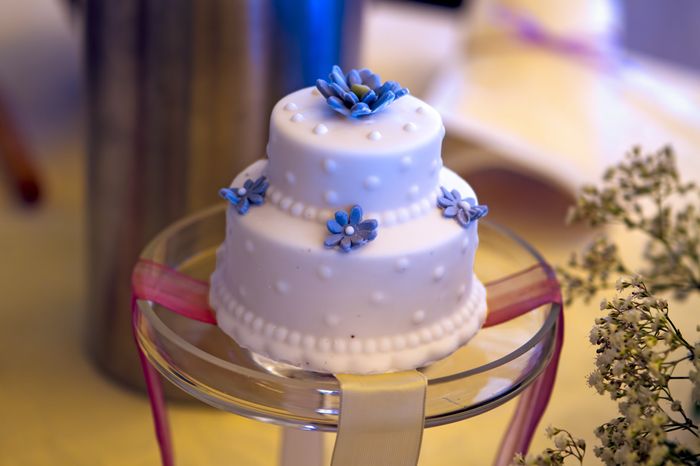 mini wedding cake