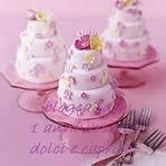 mini wedding cake