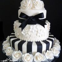 Torta di nozze bianca e nera