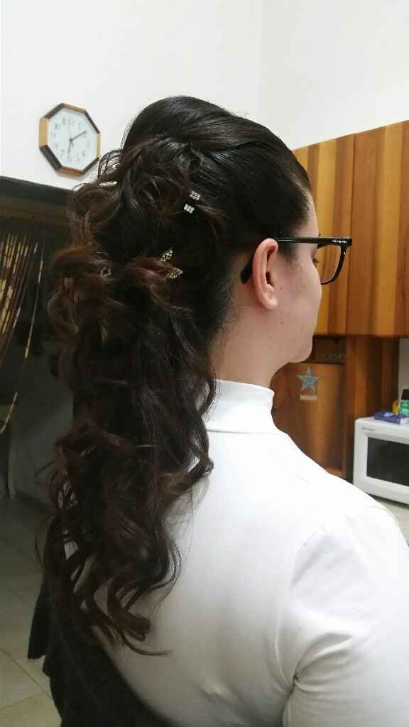 Finalmente la mia acconciatura....e proprio come la sognavo.....la 2 prova sposine.....cosa ne pensa