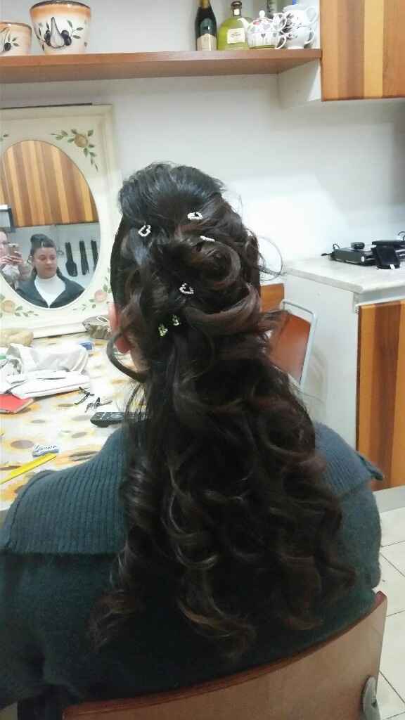 Finalmente la mia acconciatura....e proprio come la sognavo.....la 2 prova sposine.....cosa ne pensa