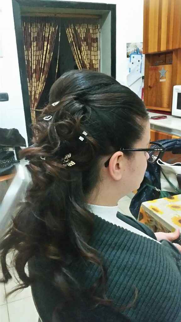 Finalmente la mia acconciatura....e proprio come la sognavo.....la 2 prova sposine.....cosa ne pensa