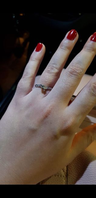 E ora mostraci una foto del tuo anello di fidanzamento! 23