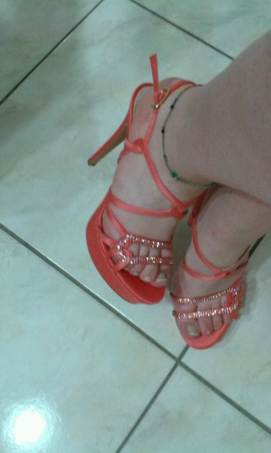 Trovate le scarpe - 1
