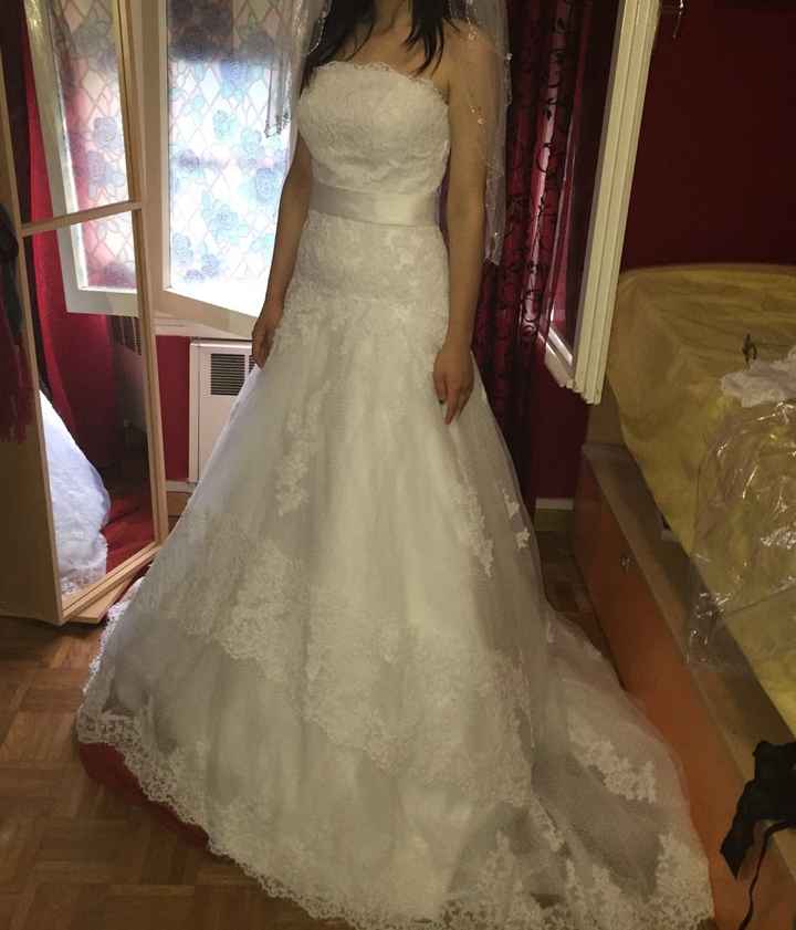 Mi fate vedere i vostri abiti? - 1