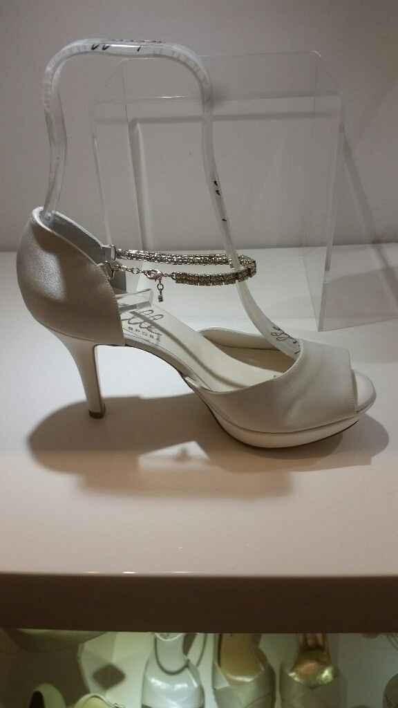 Scarpe trovate - 1
