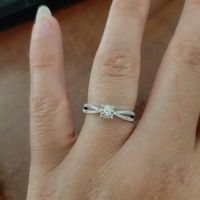 E ora mostraci una foto del tuo anello di fidanzamento! - 1