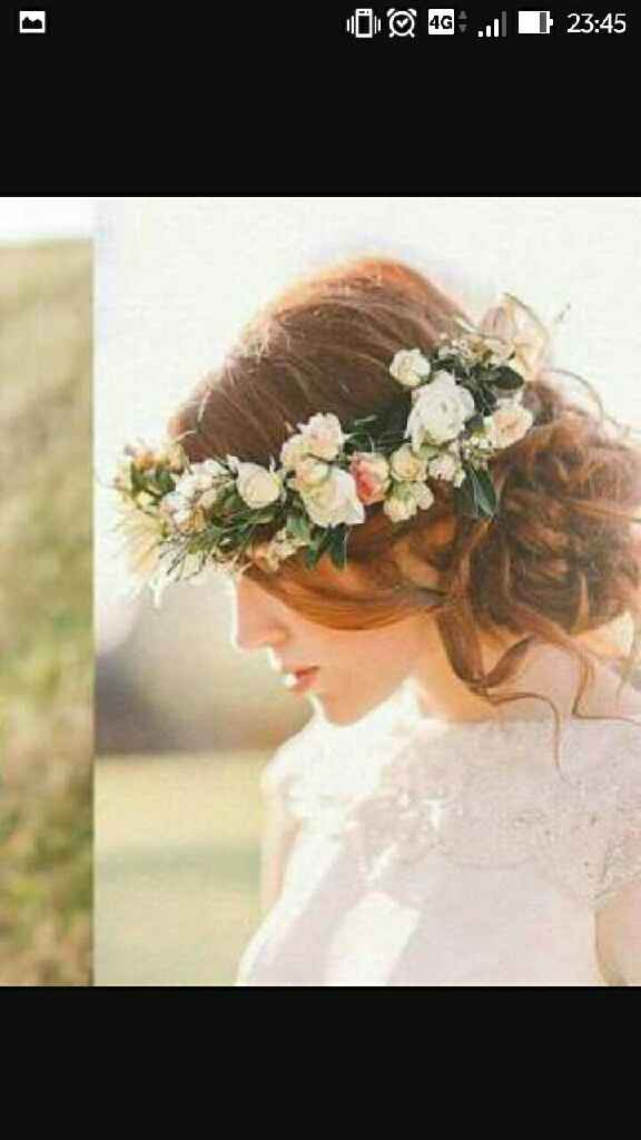 Acconciatura con fiori freschi - 3