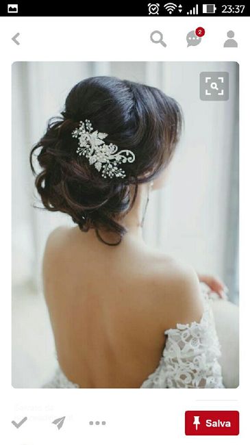 Acconciatura abito scollato sulla schiena - 2