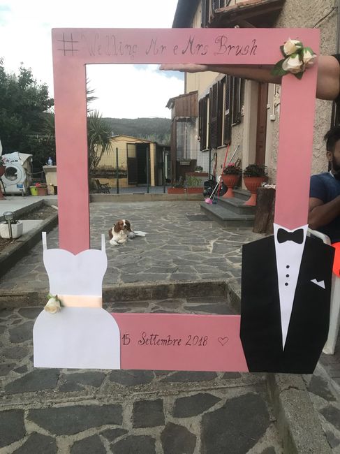 a - 9 cornice e cuore Photobooth pronti 😍 - 2