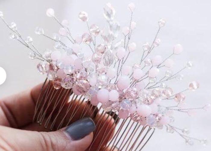 Acconciatura. Quale accessorio? 1