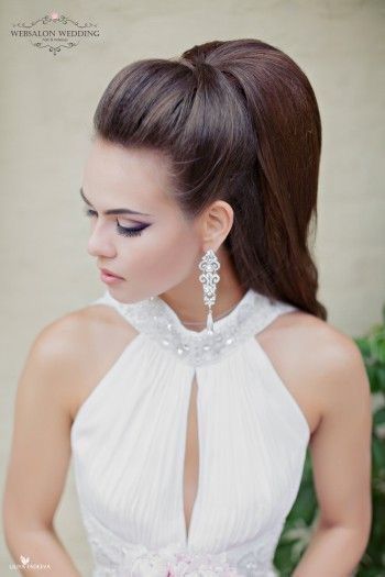 Idee acconciatura per questo abito 9